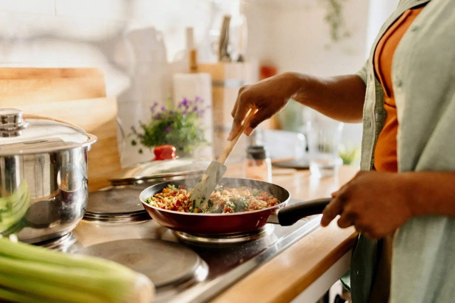 Cinco nutricionistas desvelan los hábitos alimentarios más sencillos y efectivos