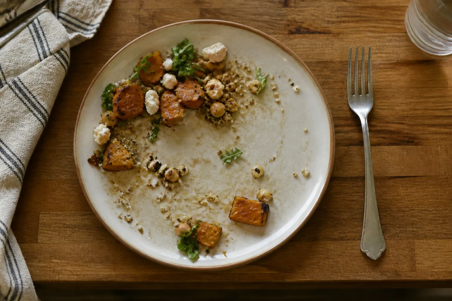 La comida de pie de Elena: lección de saciedad